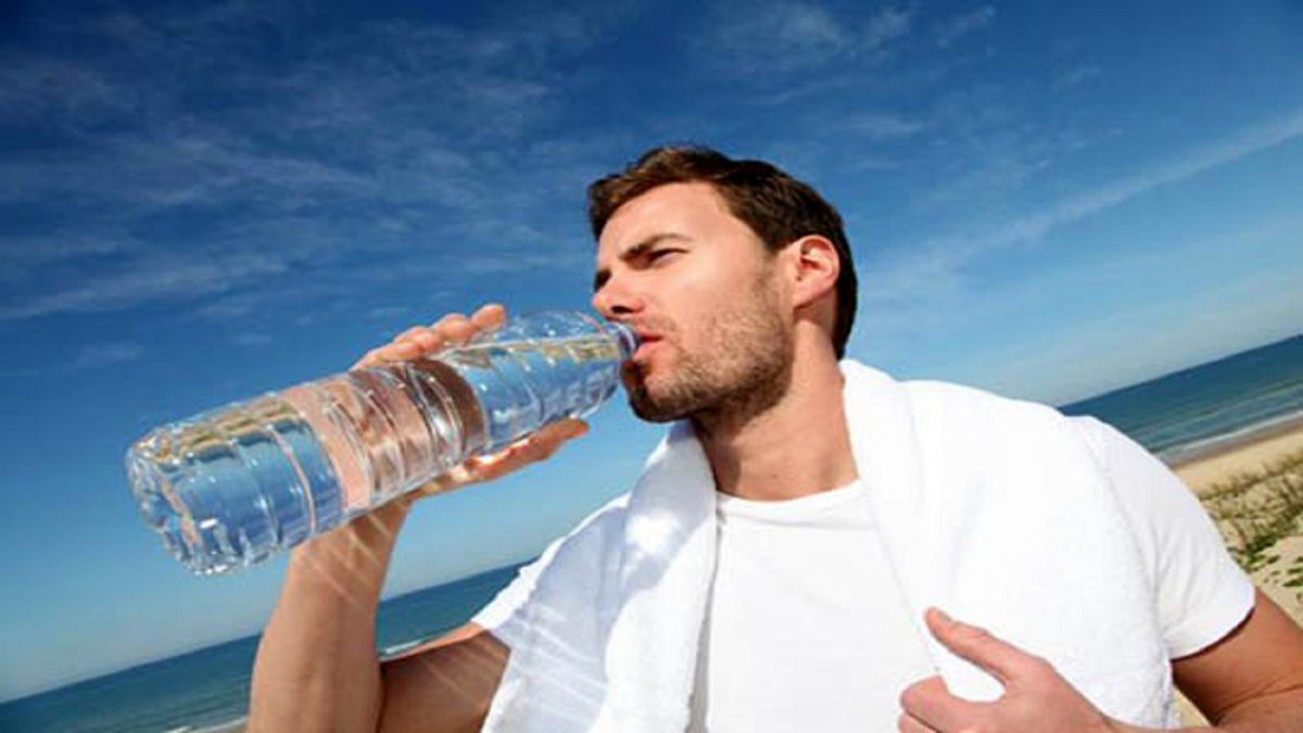 تاثیر نوشیدن آب بر سلامتی بدن